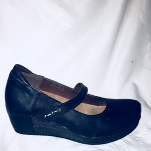 Spring Step L' Artiste Brentwood Mary Janes